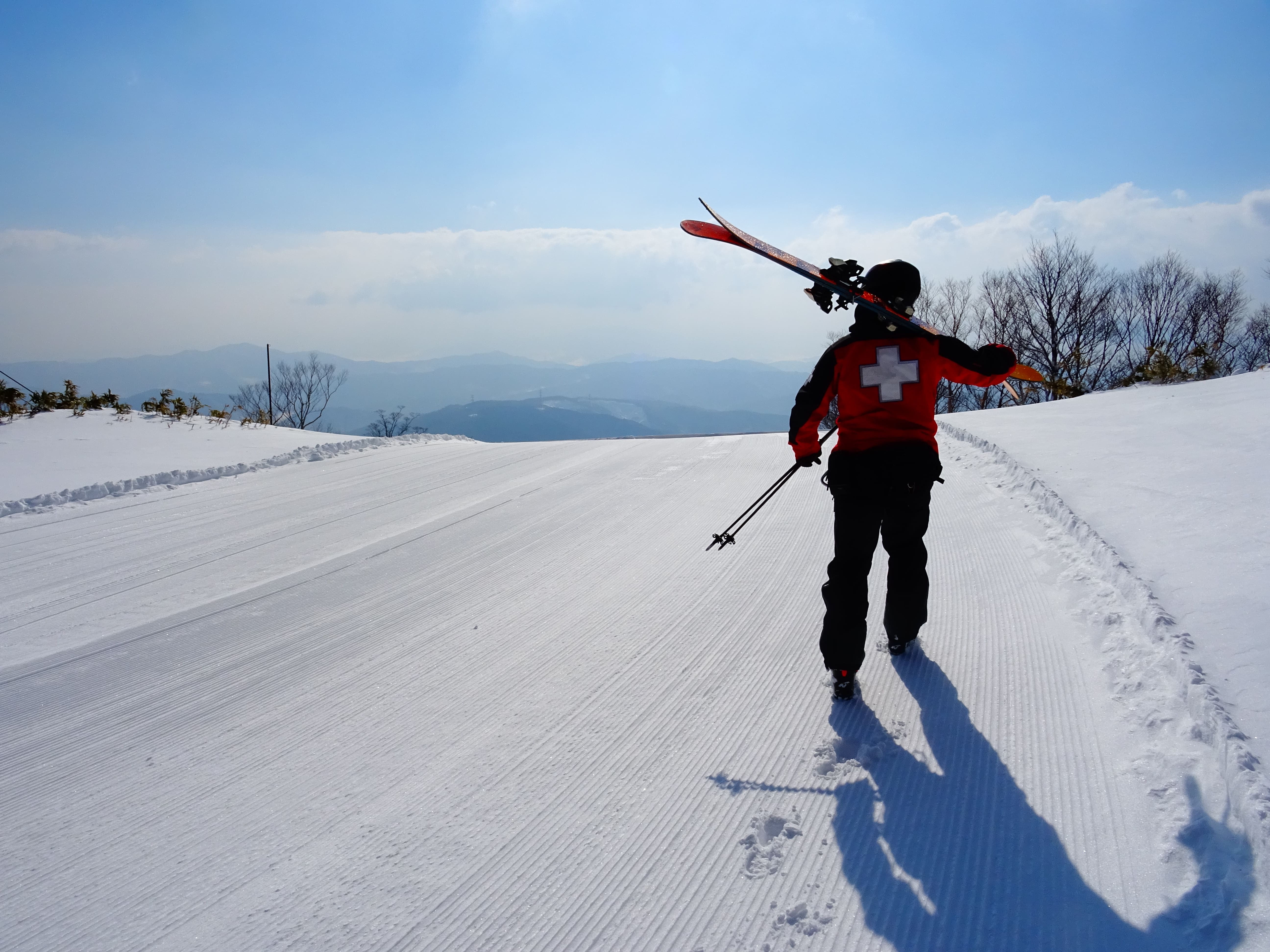 西日本最大級ゲレンデを有するスキーリゾートの運営スタッフの求人 / めいほう高原開発（岐阜県）