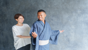 pixta_インバウンド着付けスタッフ_127031969_S